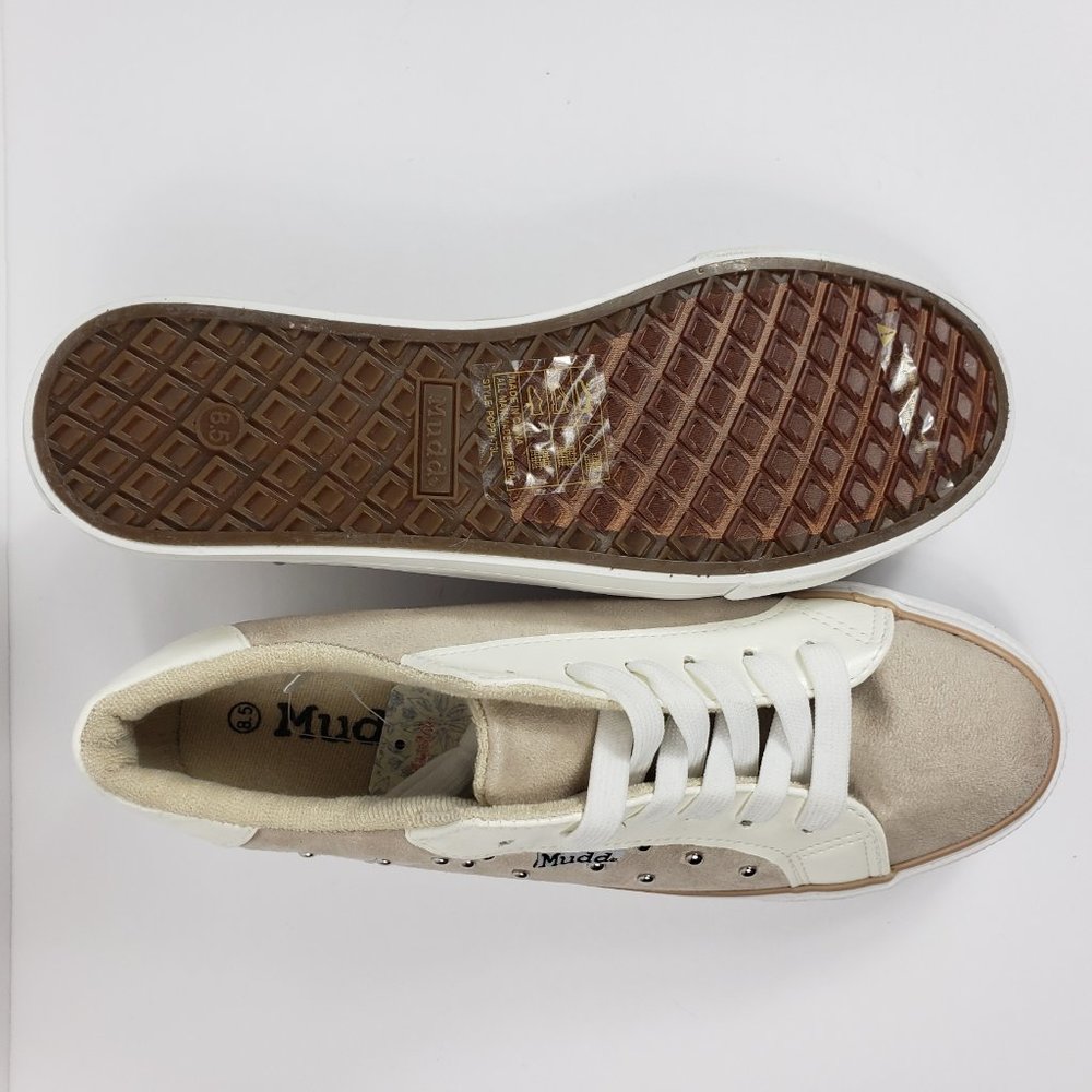 Women's Mudd Suede Two Tonal W/Metal Studs Size US 8 - Picture 7 of 10